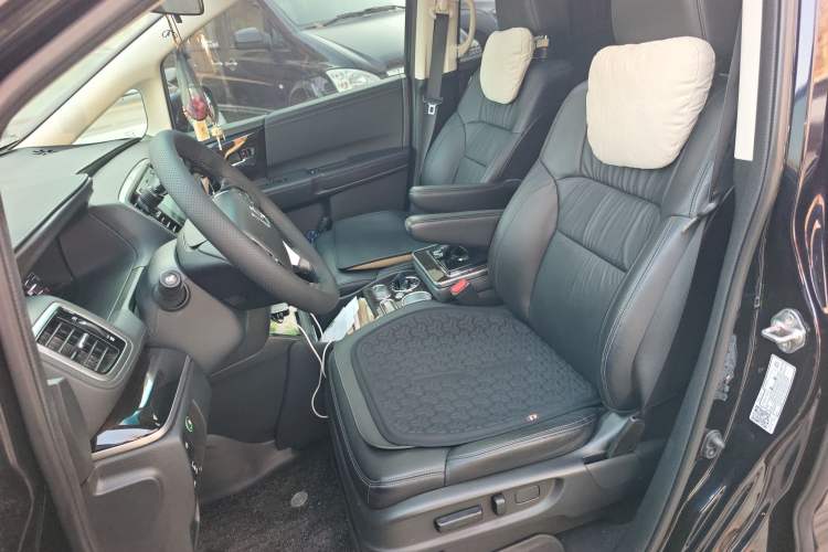 Used Honda Odyssey 2018 2.4L Smart Edition Left Front Seat