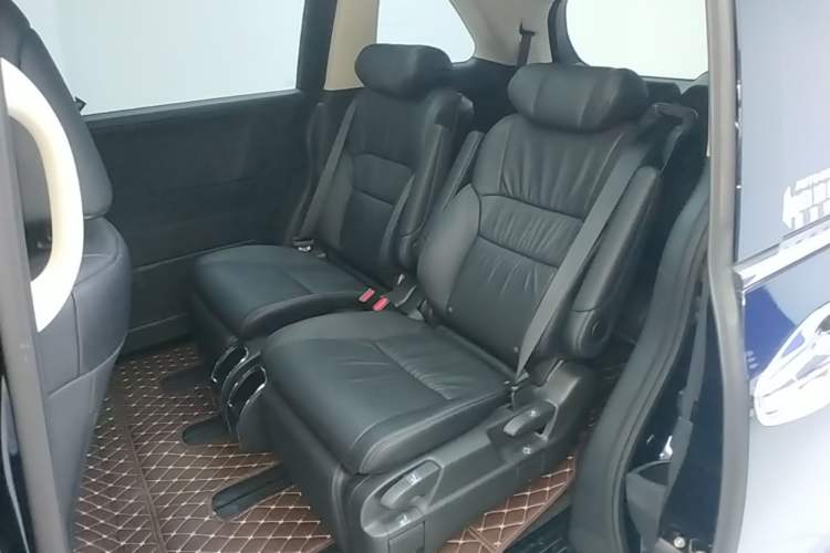 Used Honda Odyssey 2018 2.4L Smart Edition Left Rear Seat
