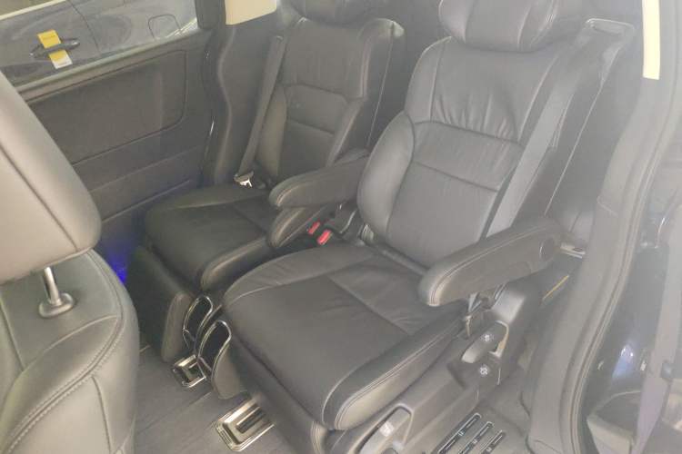 Used Honda Odyssey 2018 2.4L Smart Edition Left Rear Seat