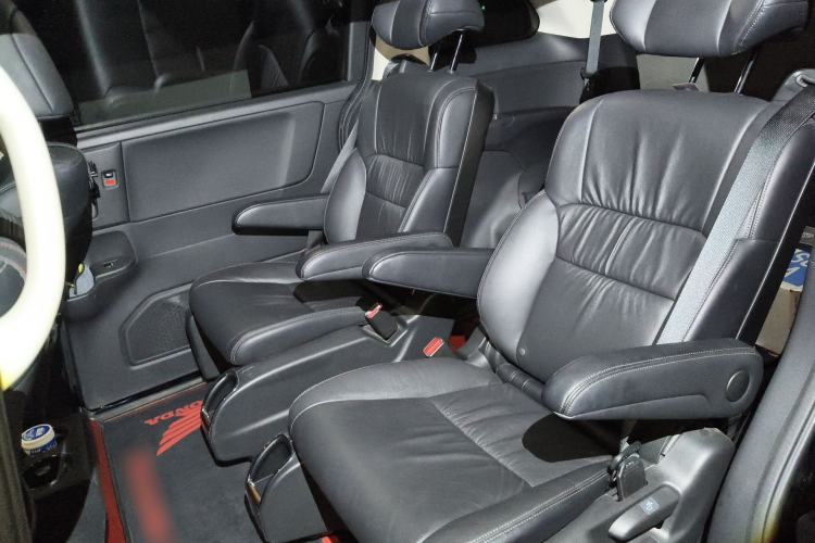Used Honda Odyssey 2018 2.4L Luxury Edition Left Rear Seat