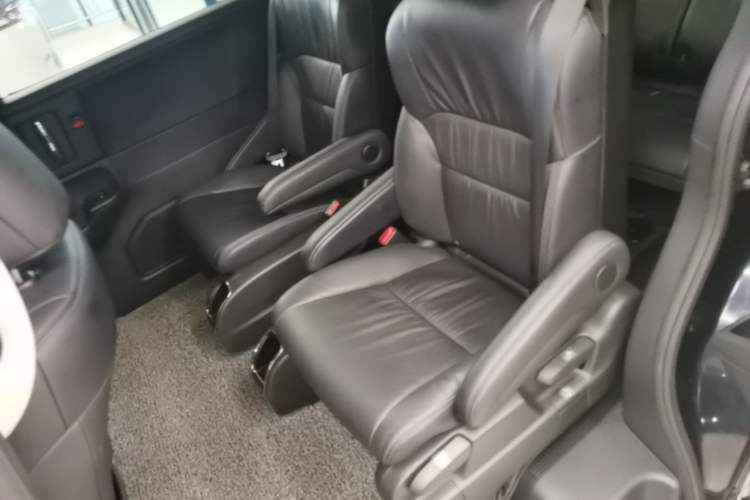 Used Honda Odyssey 2018 2.4L Luxury Edition Left Rear Seat