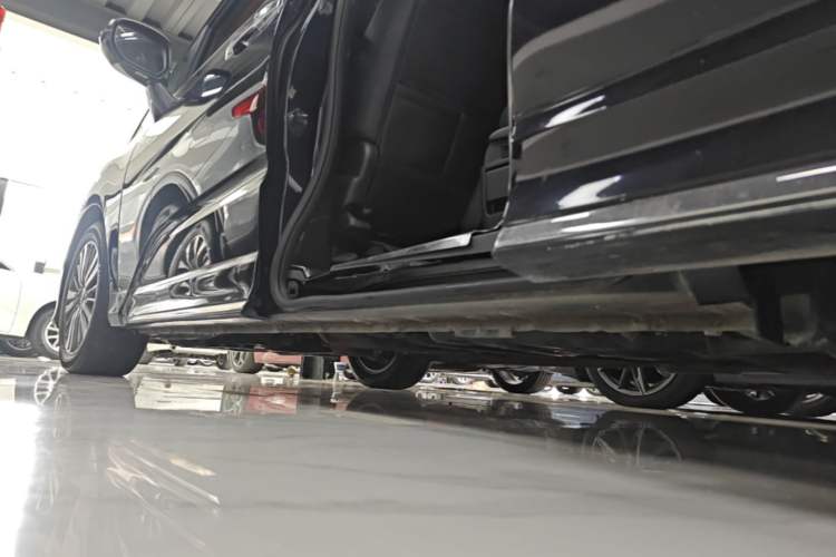 Used Honda Odyssey 2018 2.4L Smart Edition Left Side Sill
