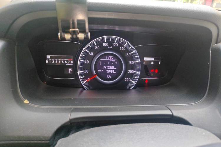 Used Honda Odyssey 2018 2.4L Comfort Version Odometer Close Up