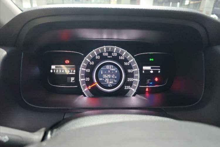 Used Honda Odyssey 2018 2.4L Smart Edition Odometer Close Up