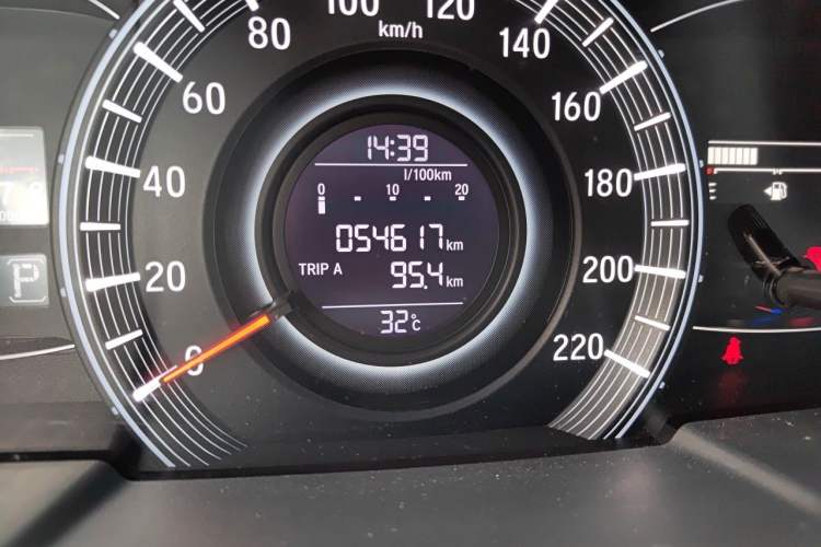 Used Honda Odyssey 2018 2.4L Smart Edition Odometer Close Up