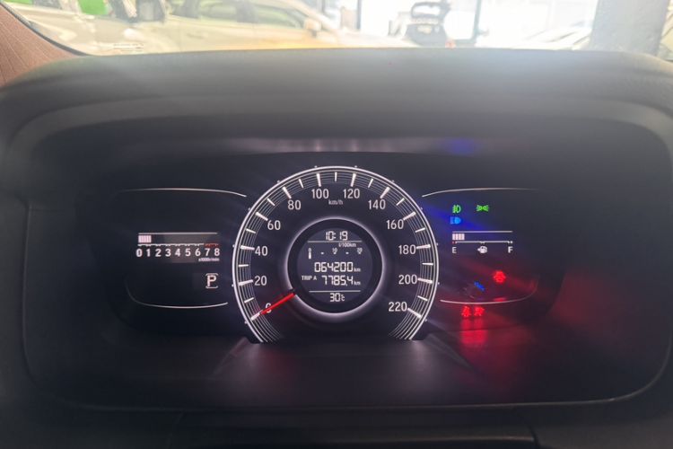 Used Honda Odyssey 2018 2.4L Smart Edition Odometer Close Up