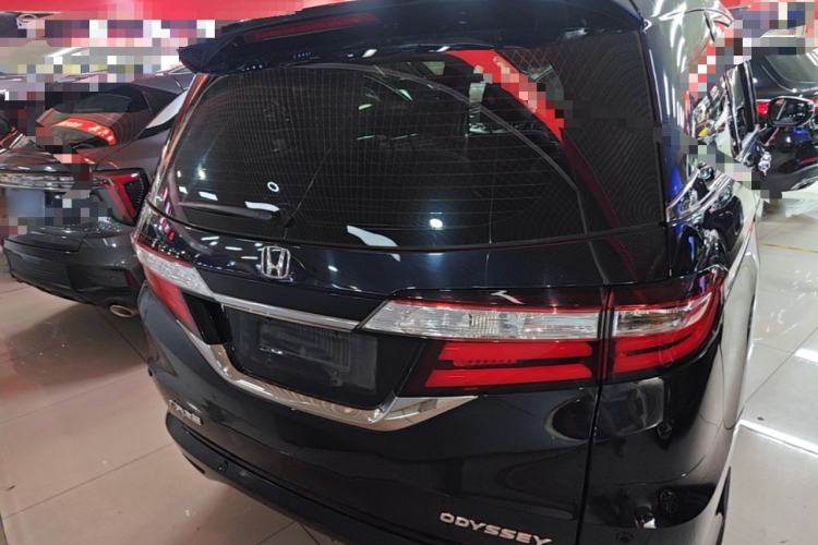 Used Honda Odyssey 2018 2.4L Luxury Edition Rear