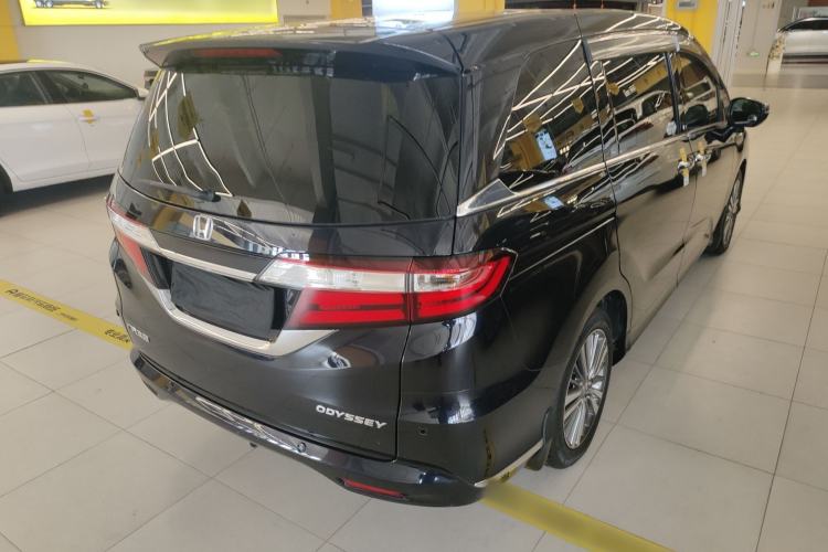 Used Honda Odyssey 2018 2.4L Smart Edition Rear Right 45 Deg