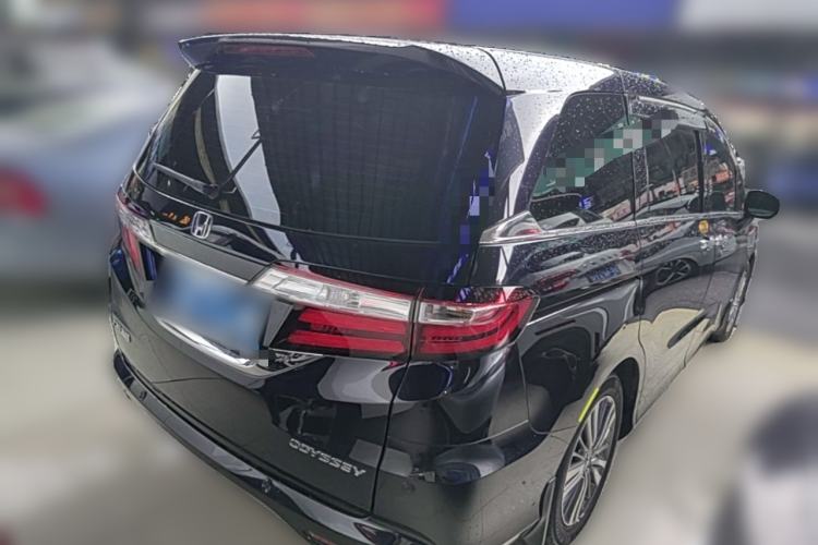 Used Honda Odyssey 2018 2.4L Luxury Edition Rear Right 45 Deg