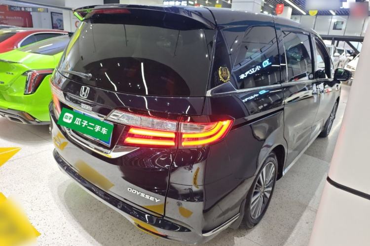 Used Honda Odyssey 2018 2.4L Smart Edition Rear Right 45 Deg