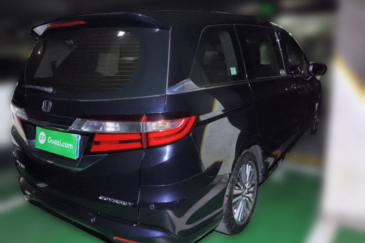 Used Honda Odyssey 2018 2.4L Luxury Edition Rear Right 45 Deg
