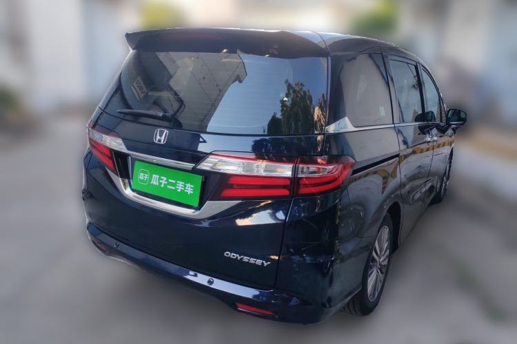 Used Honda Odyssey 2018 2.4L Luxury Edition Rear Right 45 Deg