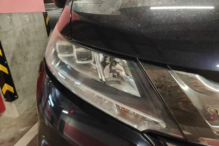 Used Honda Odyssey 2018 2.4L Smart Edition Right Front Headlight