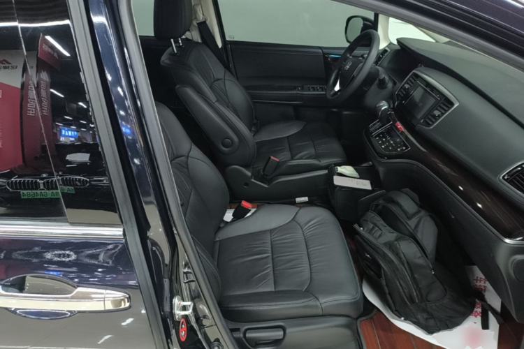 Used Honda Odyssey 2018 2.4L Luxury Edition Right Front Seat