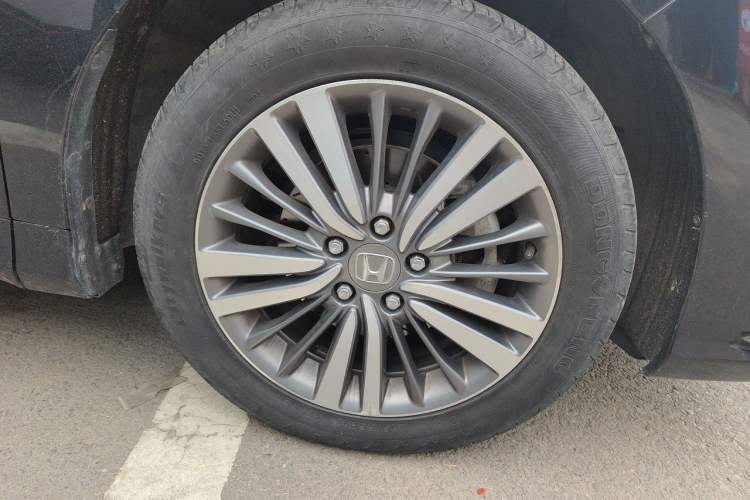 Used Honda Odyssey 2018 2.4L Smart Edition Right Front Wheel Hub