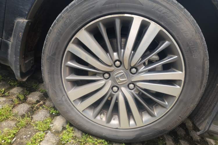 Used Honda Odyssey 2018 2.4L Luxury Edition Right Front Wheel Hub