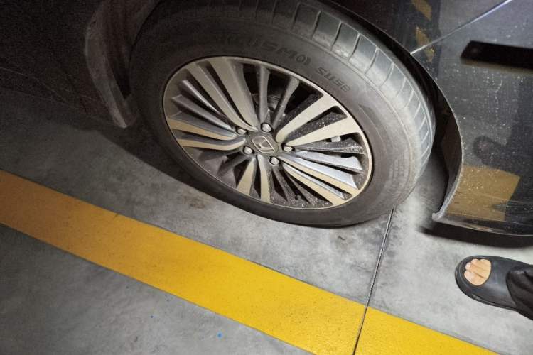 Used Honda Odyssey 2018 2.4L Smart Edition Right Front Wheel Hub