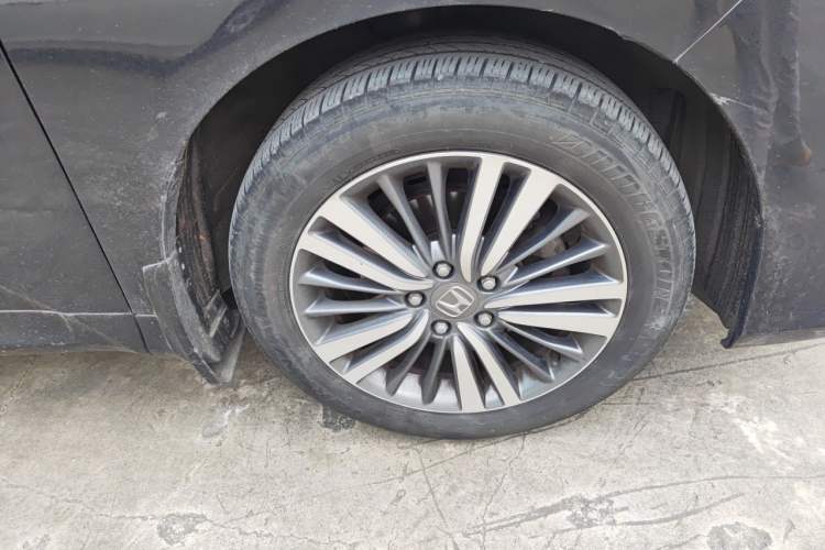 Used Honda Odyssey 2018 2.4L Smart Edition Right Front Wheel Hub