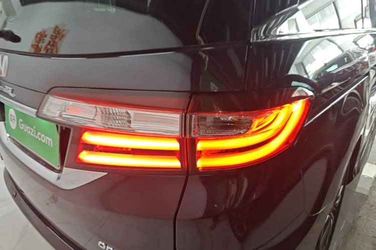 Used Honda Odyssey 2018 2.4L Smart Edition Right Rear Taillight