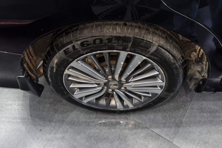 Used Honda Odyssey 2018 2.4L Smart Edition Right Rear Wheel Hub
