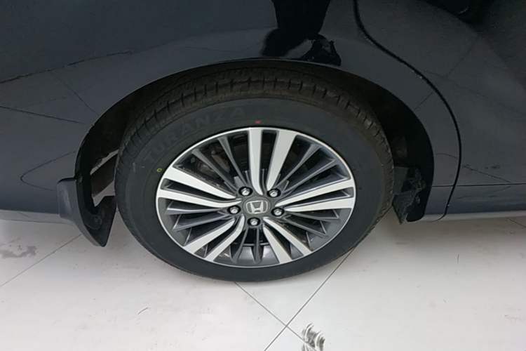 Used Honda Odyssey 2018 2.4L Smart Edition Right Rear Wheel Hub