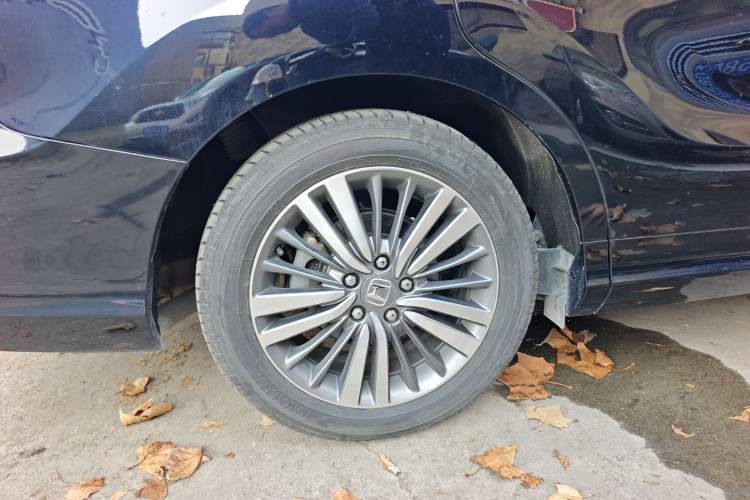 Used Honda Odyssey 2018 2.4L Smart Edition Right Rear Wheel Hub
