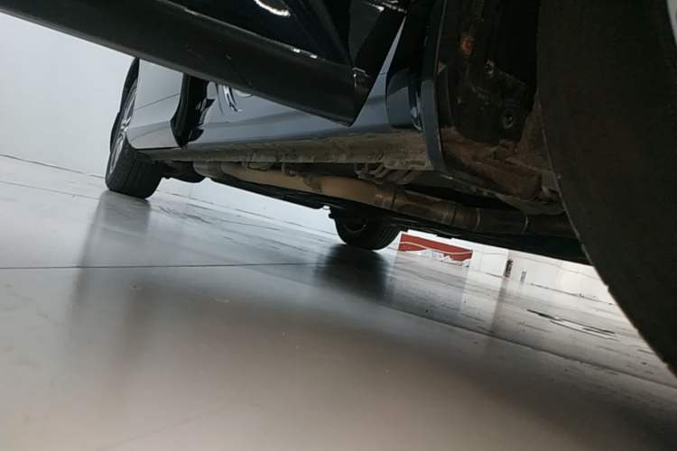 Used Honda Odyssey 2018 2.4L Smart Edition Right Side Sill