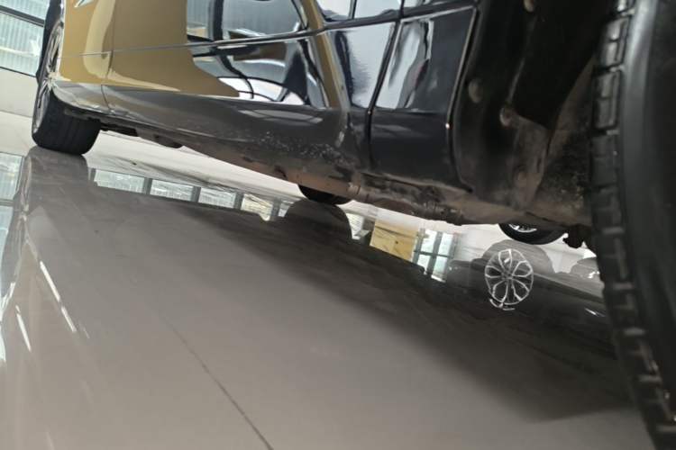Used Honda Odyssey 2018 2.4L Smart Edition Right Side Sill