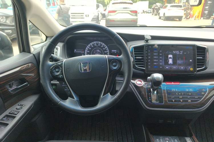 Used Honda Odyssey 2018 2.4L Smart Edition Steering Wheel