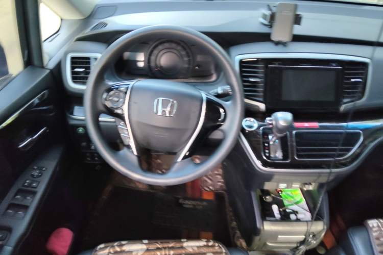Used Honda Odyssey 2018 2.4L Luxury Edition Steering Wheel