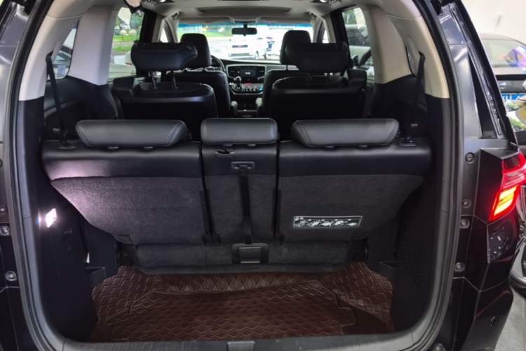 Used Honda Odyssey 2018 2.4L Smart Edition Trunk