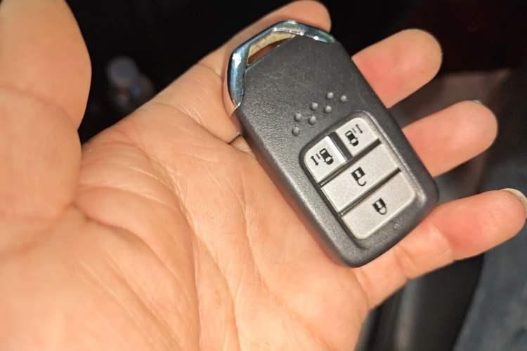 Used Honda Odyssey 2018 2.4L Luxury Edition Vehicle Key