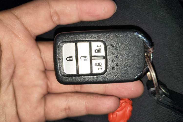 Used Honda Odyssey 2018 2.4L Luxury Edition Vehicle Key