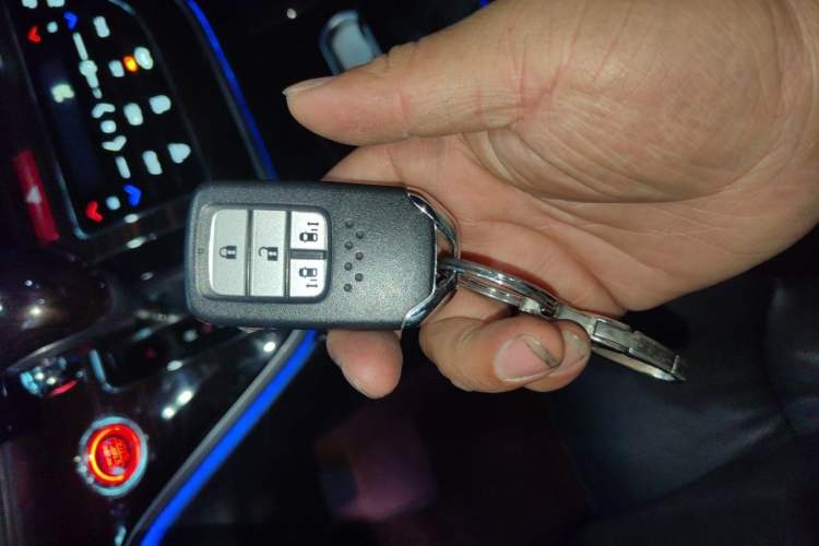 Used Honda Odyssey 2018 2.4L Luxury Edition Vehicle Key