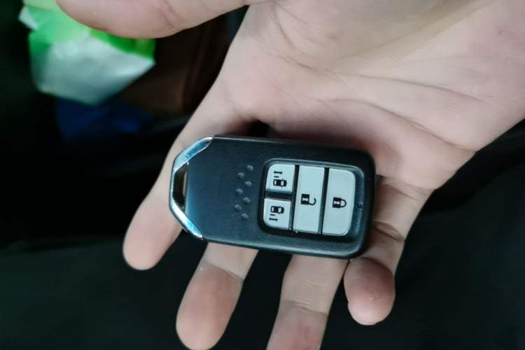 Used Honda Odyssey 2018 2.4L Luxury Edition Vehicle Key