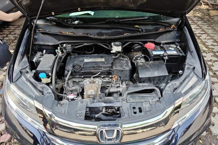 Used Honda Odyssey 2018 2.4L Smart Edition Engine Bay