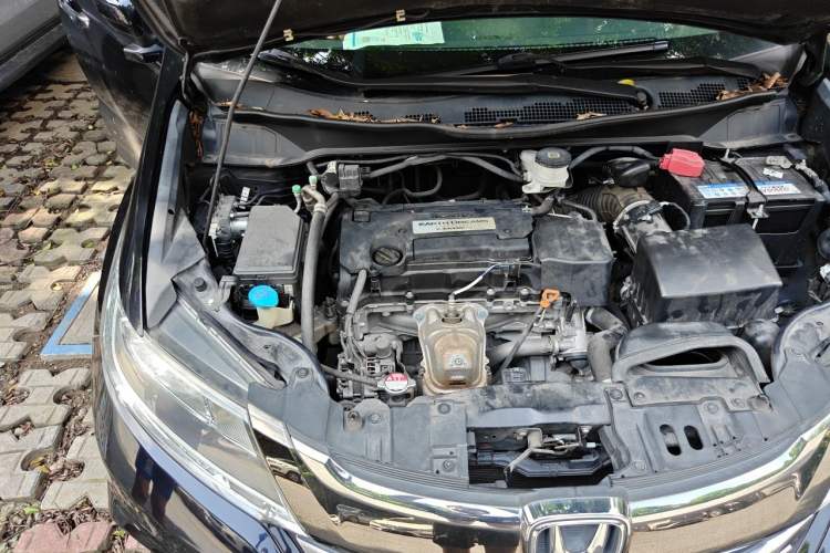 Used Honda Odyssey 2018 2.4L Smart Edition Engine Bay Right