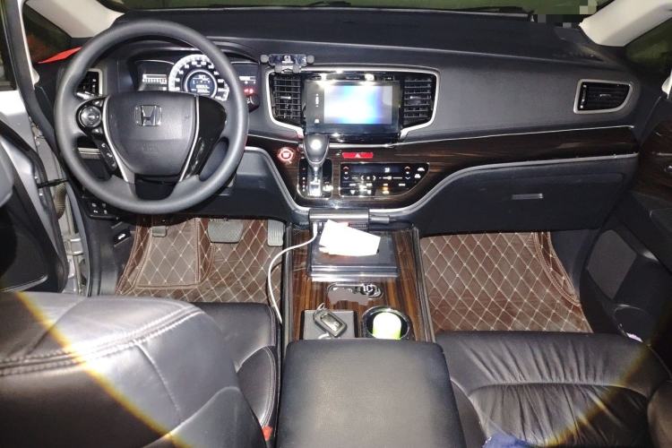 Used Honda Odyssey 2018 2.4L Luxury Edition Center Console
