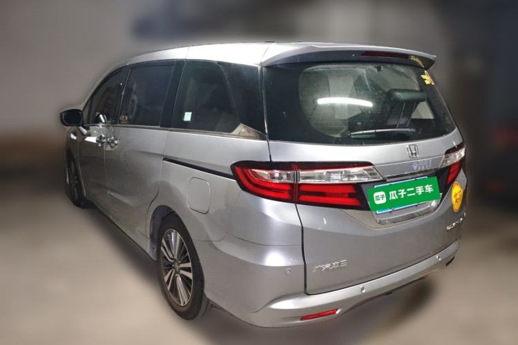 Used Honda Odyssey 2018 2.4L Luxury Edition Rear Left 45 Deg