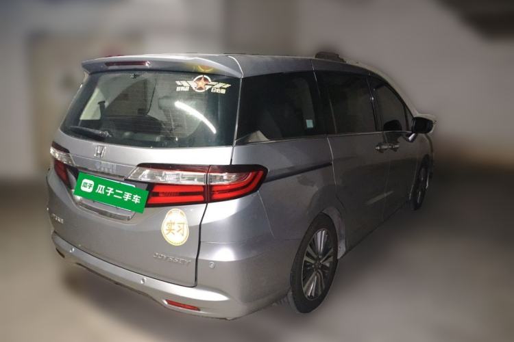 Used Honda Odyssey 2018 2.4L Luxury Edition Rear Right 45 Deg