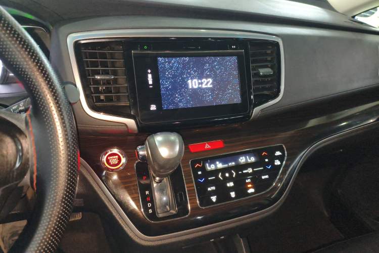 Used Honda Odyssey 2018 2.4L Luxury Edition Audio And AC Panel