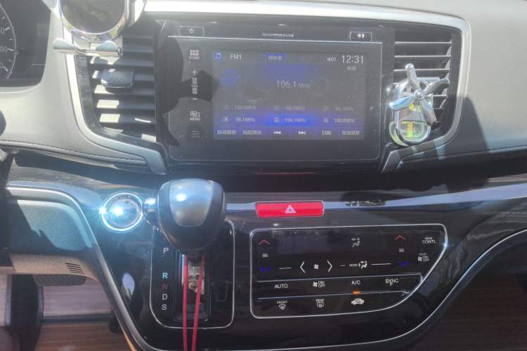 Used Honda Odyssey 2018 2.4L Smart Edition Audio And AC Panel