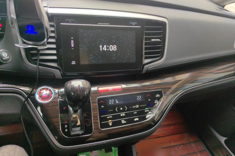 Used Honda Odyssey 2018 2.4L Supreme Edition Audio And AC Panel