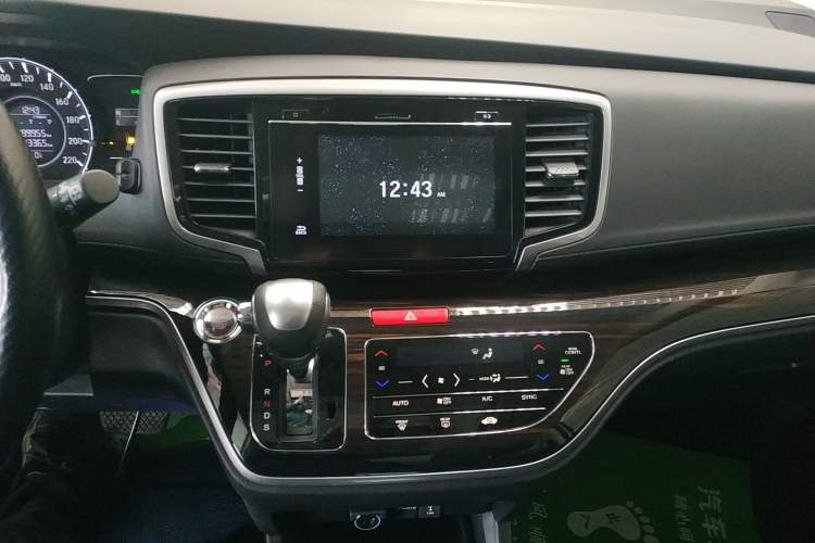 Used Honda Odyssey 2018 2.4L Smart Edition Audio And AC Panel