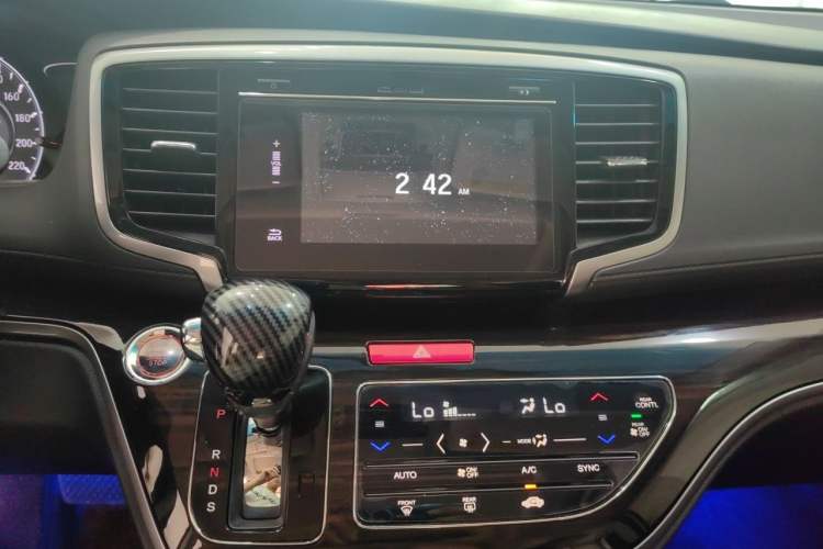 Used Honda Odyssey 2018 2.4L Smart Edition Audio And AC Panel