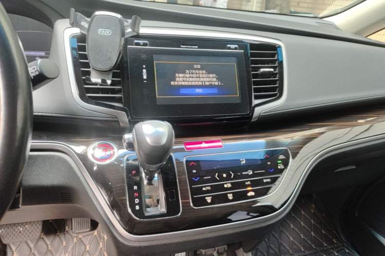 Used Honda Odyssey 2018 2.4L Smart Edition Audio And AC Panel