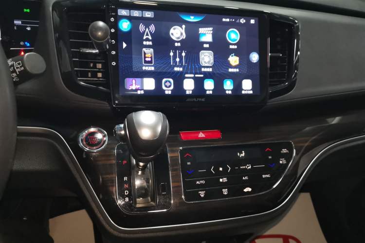 Used Honda Odyssey 2018 2.4L Smart Edition Audio And AC Panel