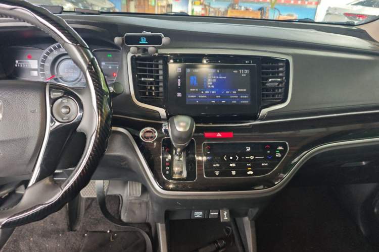 Used Honda Odyssey 2018 2.4L Smart Edition Audio And AC Panel