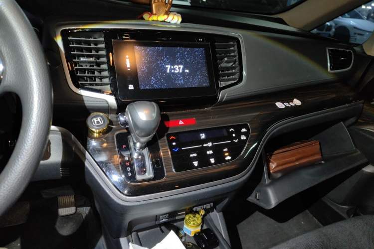 Used Honda Odyssey 2018 2.4L Comfort Version Audio And AC Panel