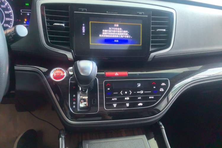 Used Honda Odyssey 2018 2.4L Smart Edition Audio And AC Panel